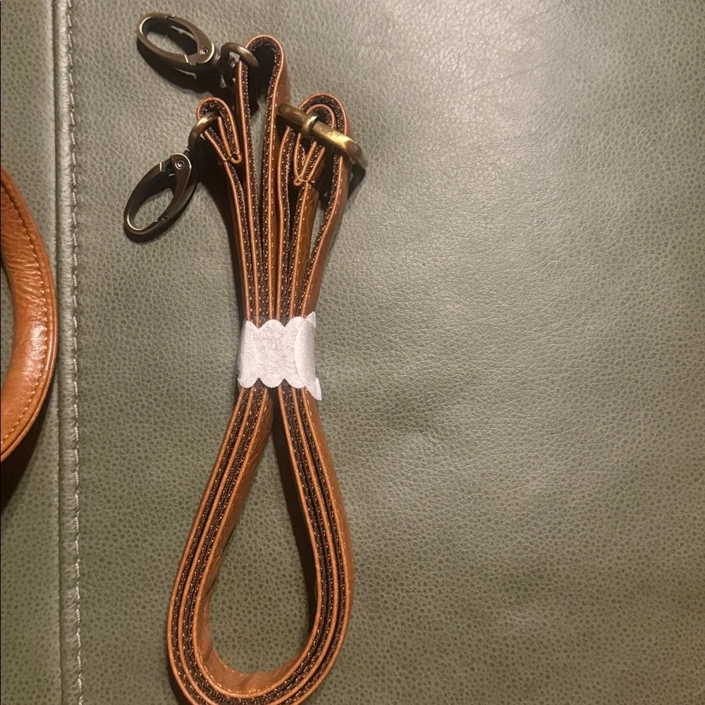 NEW, Cobbler Legend-Elegant Brown Leather Satchel - Picture 9 of 12